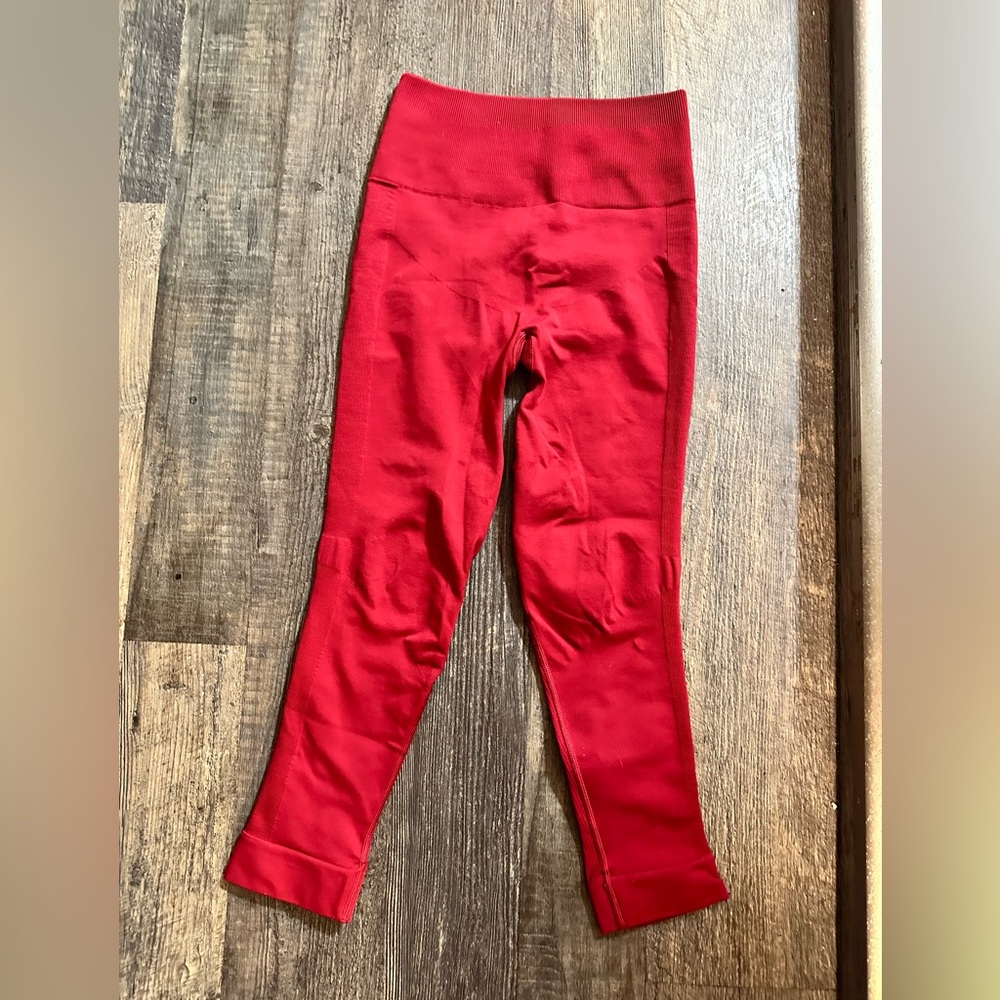 Lululemon Athletica Crimson Ribbed Garment